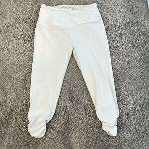 Lysse White Capri Cinched Leggings Size Large